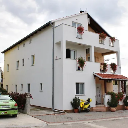 With Parking Spaces - 5816 Διαμέρισμα *